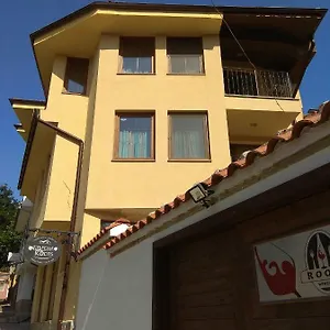 roots-hotel-and-wine-bar.plovdiv-hotels.com/